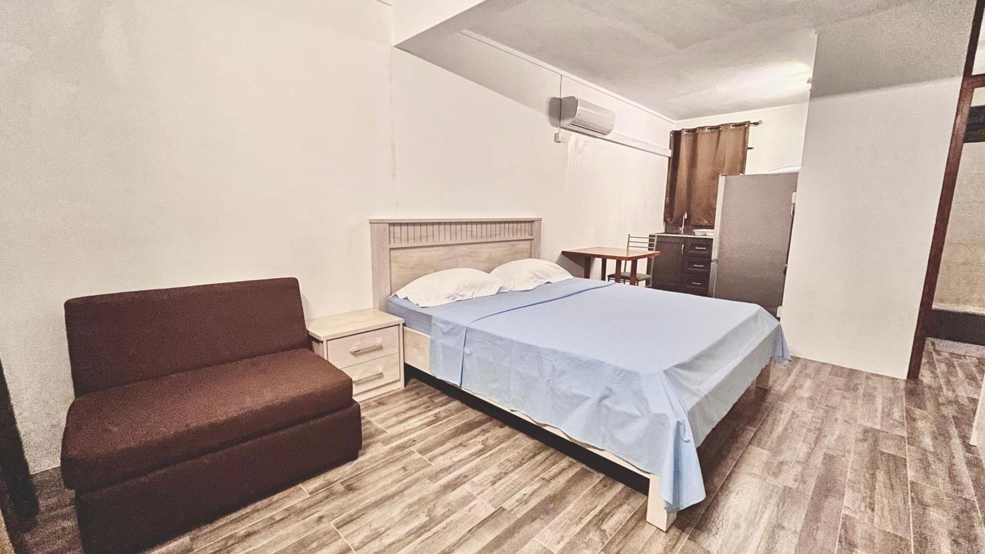 Ebony Apartment & Studio La Gaulette Εξωτερικό φωτογραφία